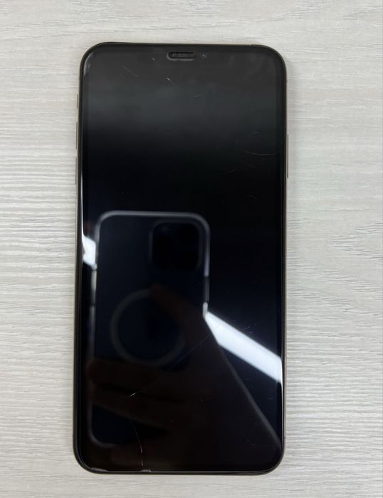 Продам айфон xs макс без царапин