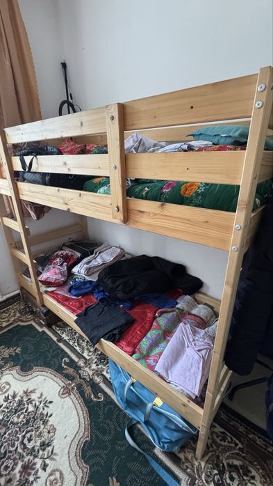 Продам кровать двухярусный !