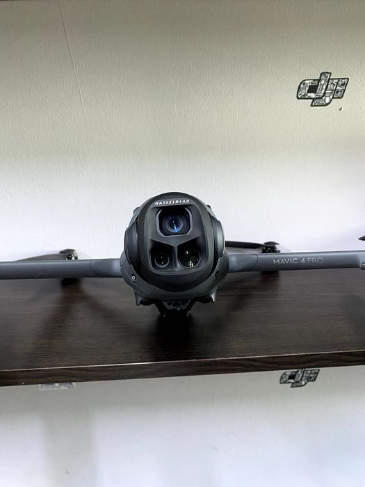 DJI Mavic 4 Pro Pro Fly More Combo