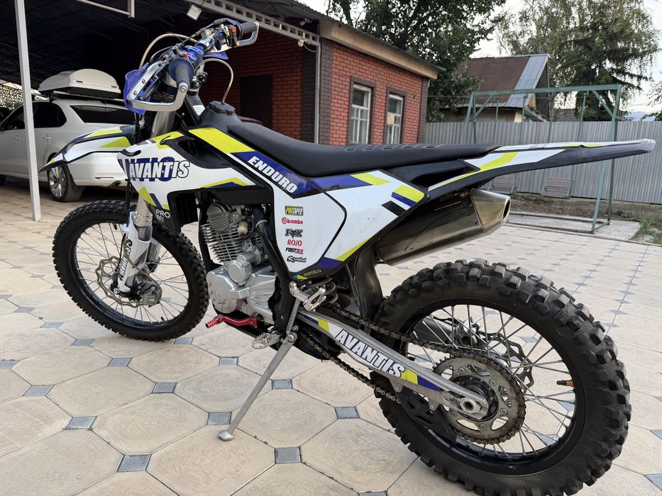 Продам мотоцикл Avantis pro efi