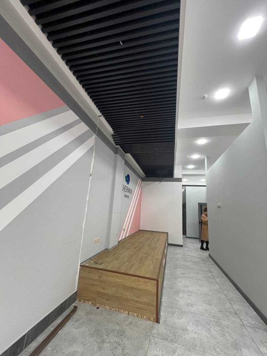 Улица Паркентская.Сдам в аренду салон или шоурум  140кв.м. на 1 линии.