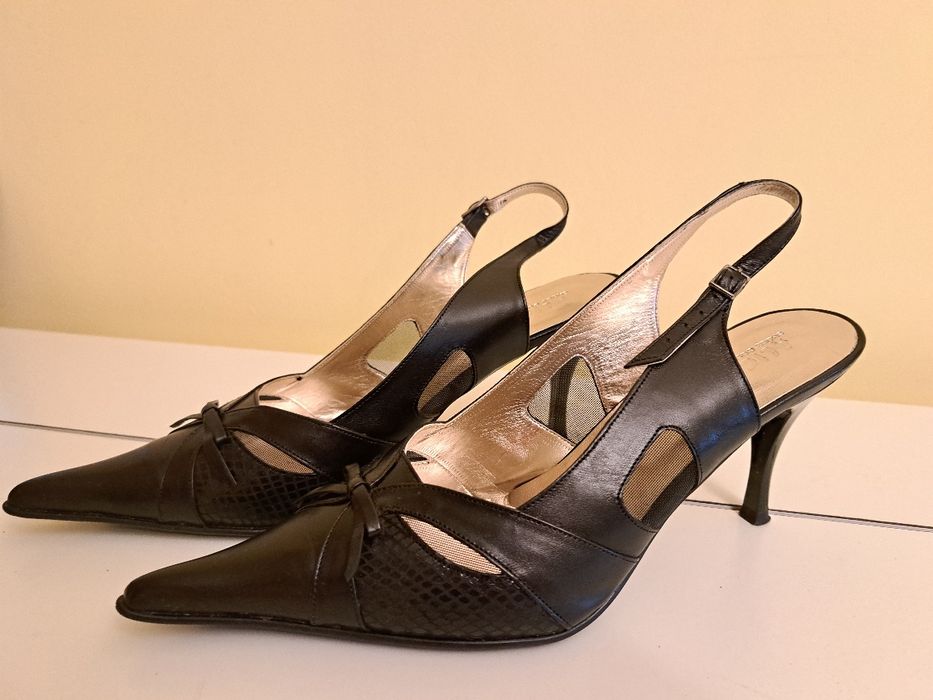 Pantofi negrii cu toc