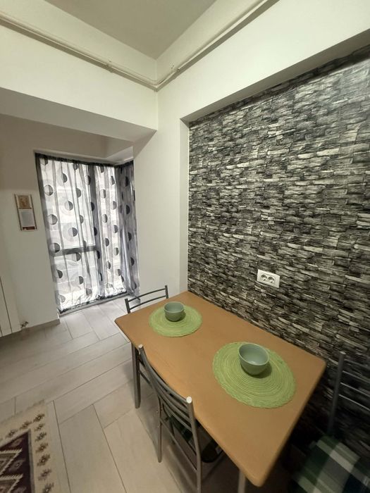 Apartament cu 2 camere de închiriat Evergreen Towers