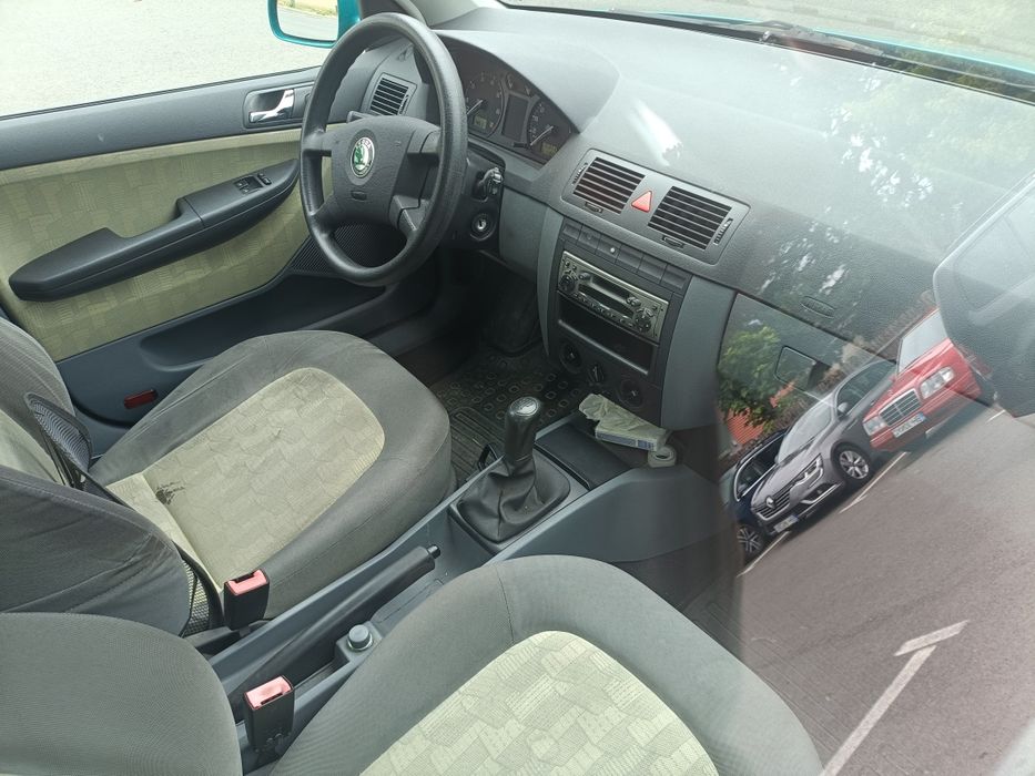 Vând Skoda Fabia