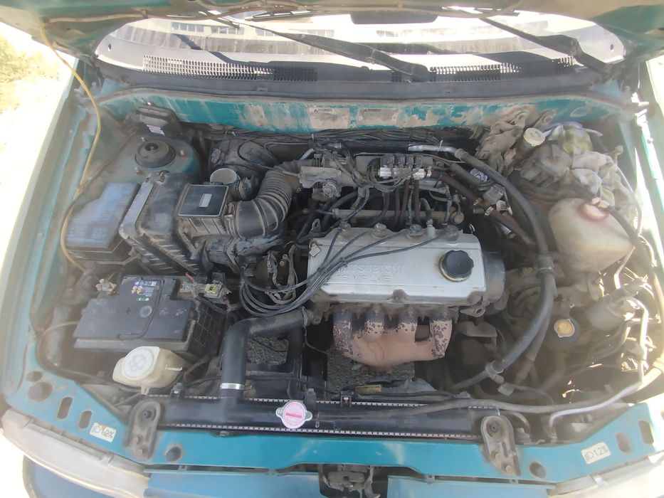 Mitsubishi space runner 1992