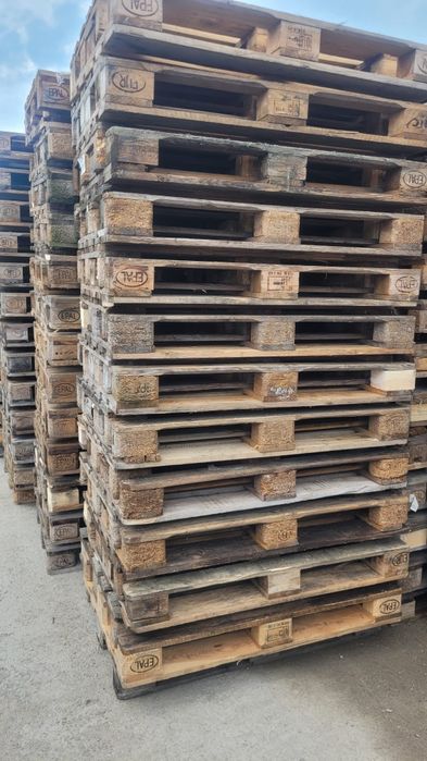 Vând paleti euro calitatea 2