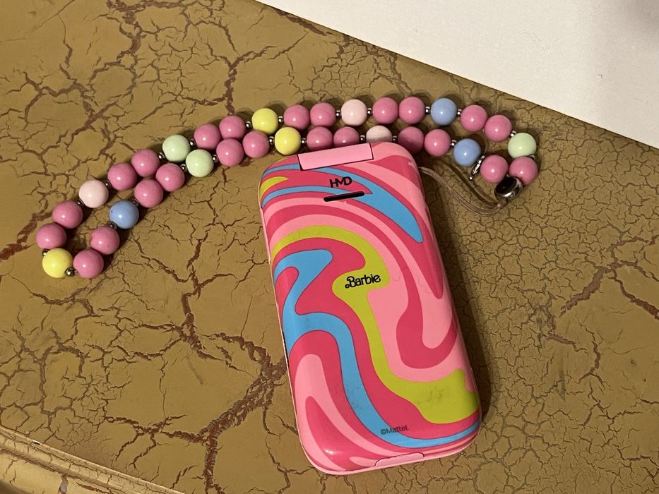 Telefon HMD Barbie dual sim