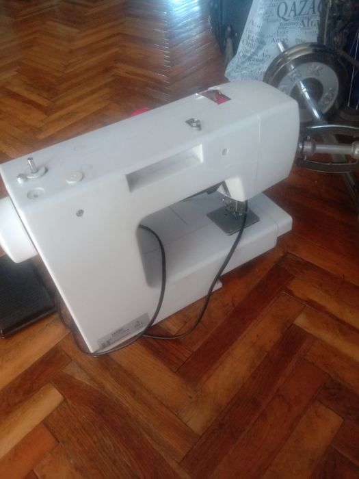 Продам швейная машинка