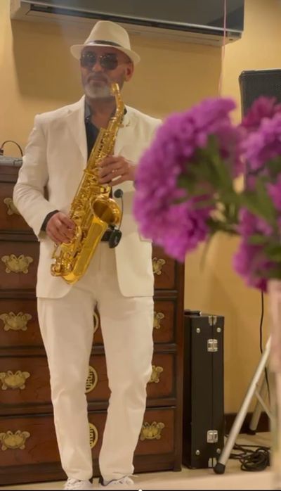 Саксофонист в Алматы