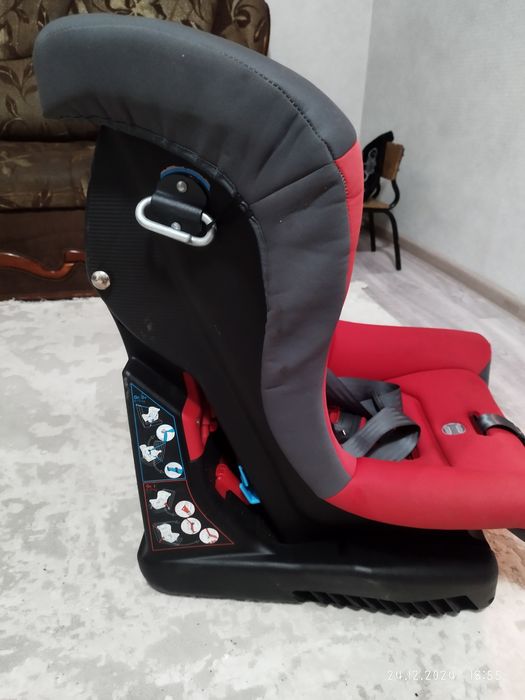 Продам автокресло .