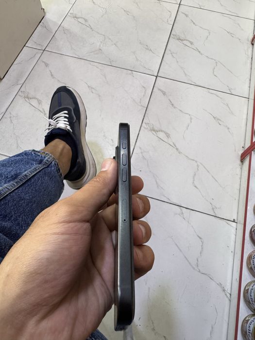 Iphone 16 pro  256 ideal 1 sim 1esim