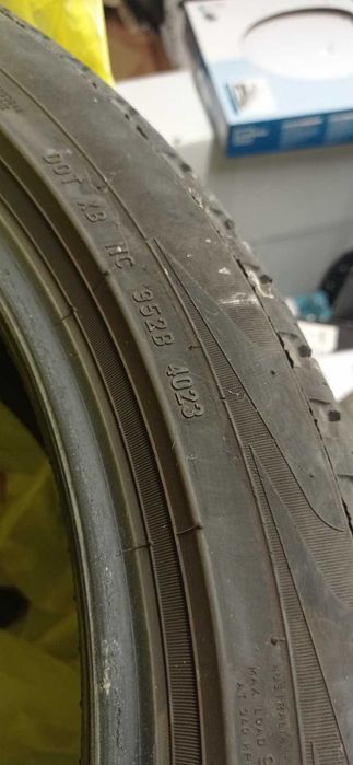 Гуми Pirelli Scorpion  295/35/R21  , 4 бр