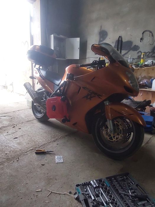 Honda cbr1100xx blackbird