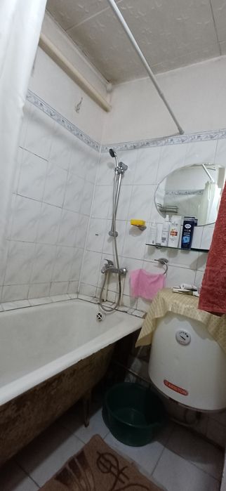 Продам 2 км квартиру