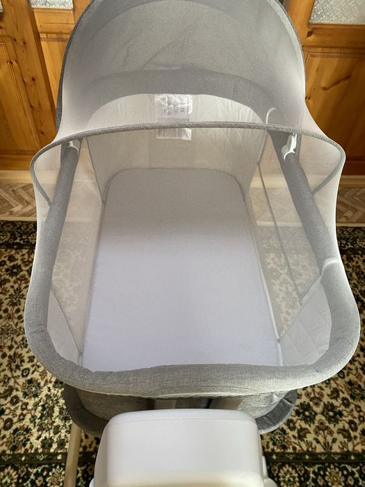 Приствная детская кроватка-люлька