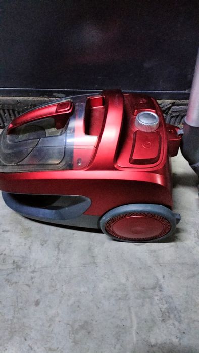 Срочно продам пылесос