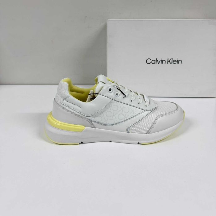 Calvin Klein Runner Lace