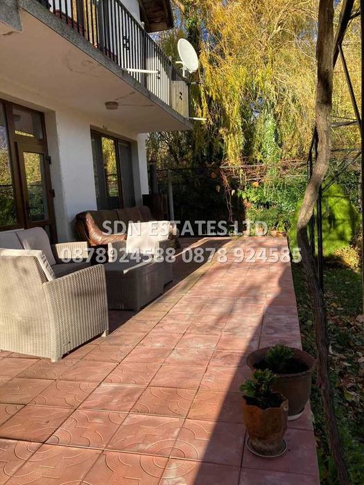 Продава се Къща в Казанлък - 200 кв.м за 725 €/кв.м - Снимка #1