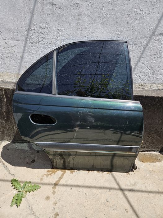 Дверь на Opel Omega