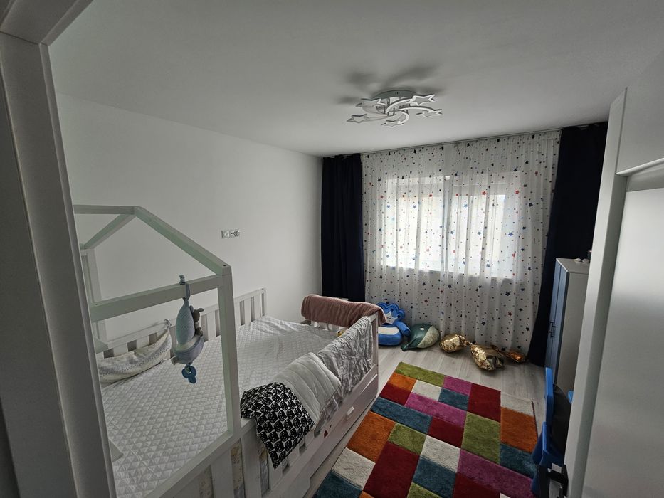 Proprietar vând casă individuală cu 5 camere în Hărman