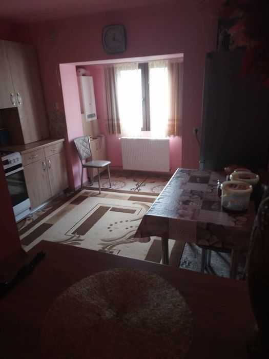 Vind apartament cu 2 camere