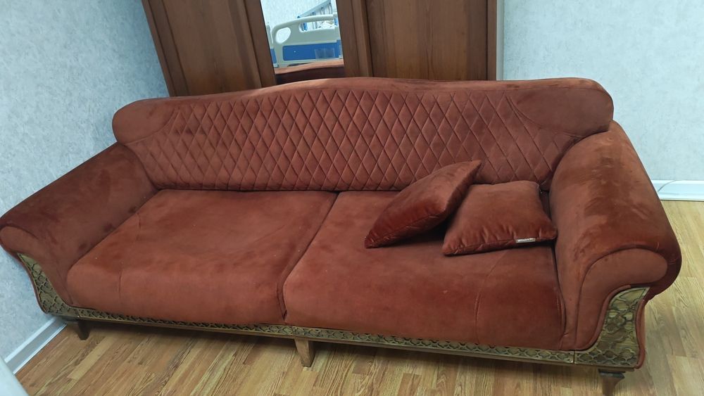Продам диван с креслом