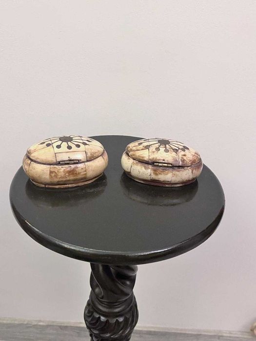 Set 3 casete si scrumiera sidef decoratiuni metalice bibelou bibelouri