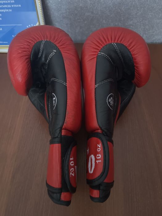 Перчатки для бокса VELO