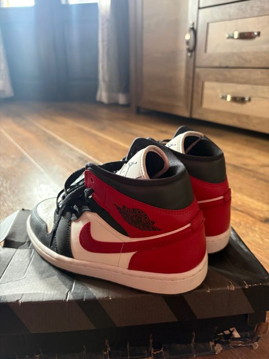 NIKE Air Jordan - почти нови