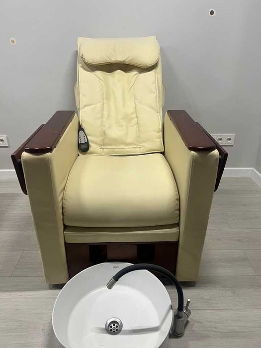 кресло реклайнер для бьюти-процедур