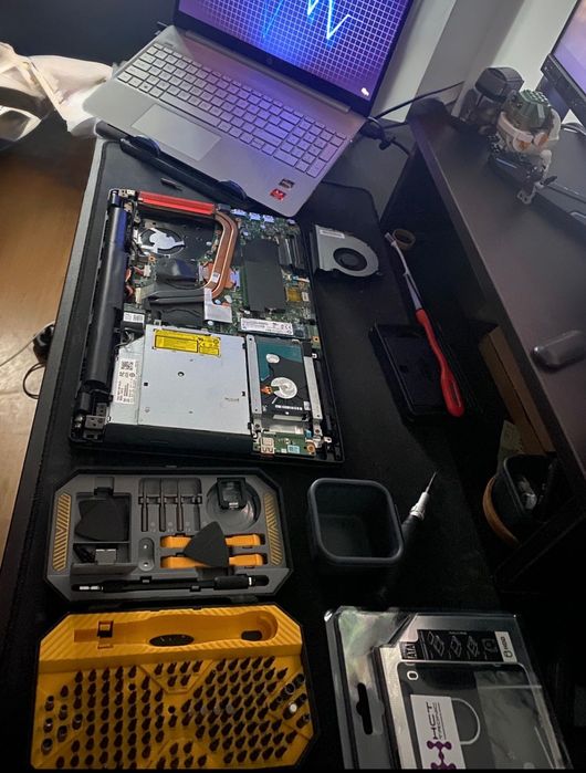 Servicii IT | Instalare Windows, Mentenanță si Upgrade Hardware