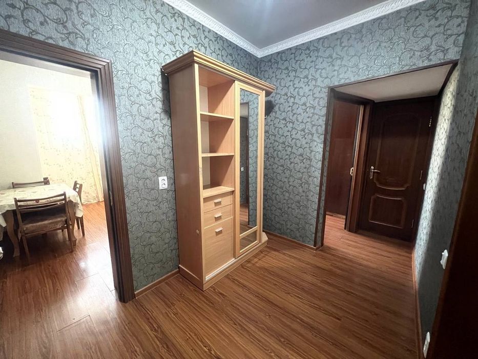 Продается 2 комнатная квартира ремонт Angel’s food метро Ойбек