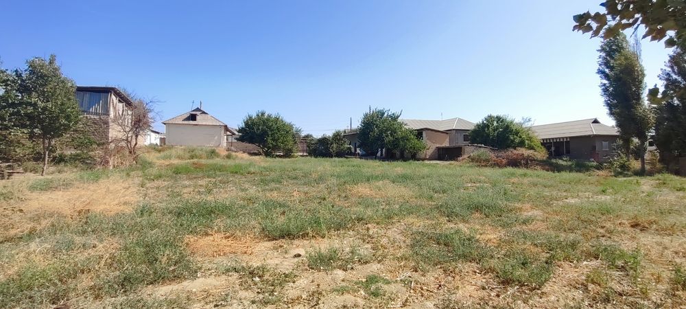 Uy sotiladi qora qoylida