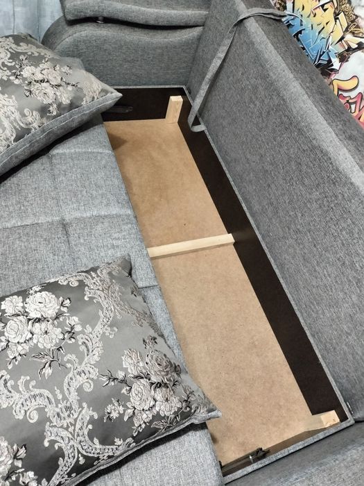 Продам диван в хорошем состоянии