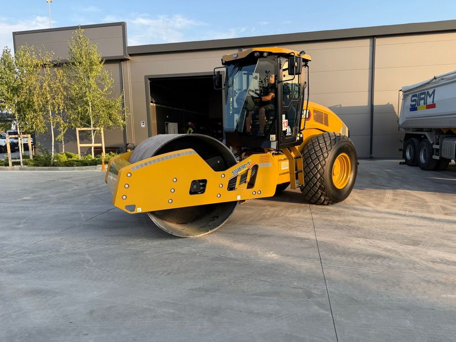 Cilindru compactor Caterpillar CS12GC