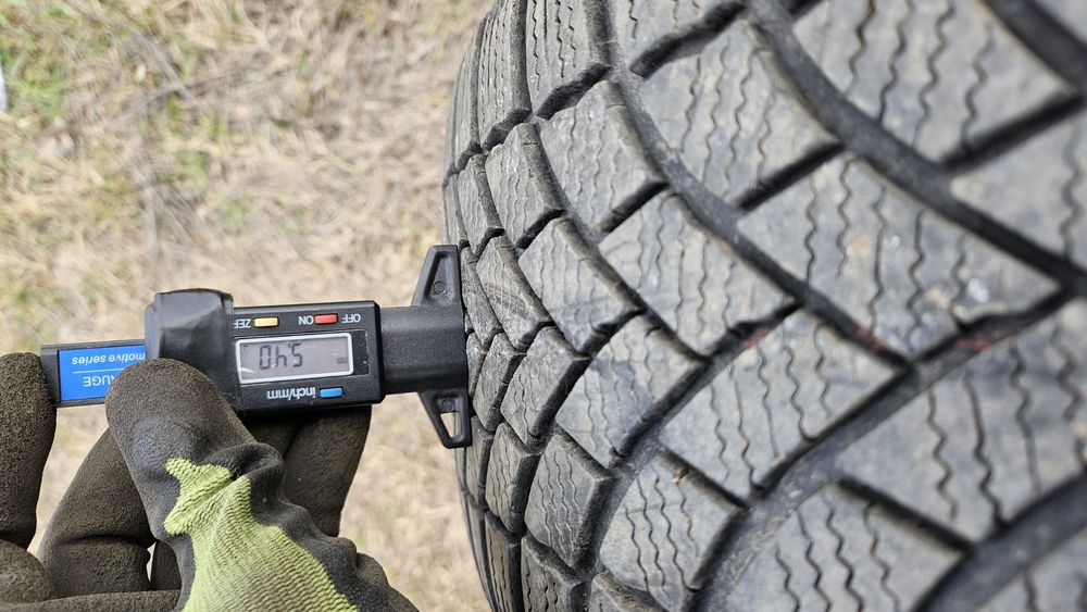 2бр гуми 215 55 17 дот 22 бриджстоун