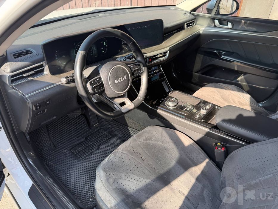 KIA K5  белый 2025