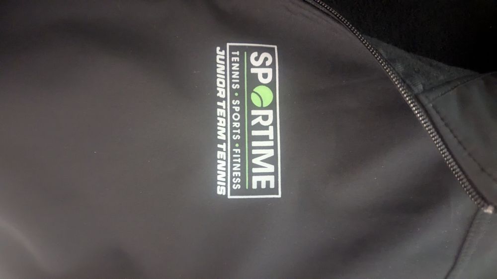 Продам фирменные спортивные мужские штаны+ курточка