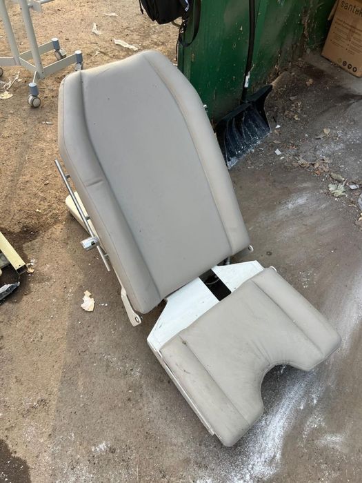 Срочно продам  Гениколический кресло.