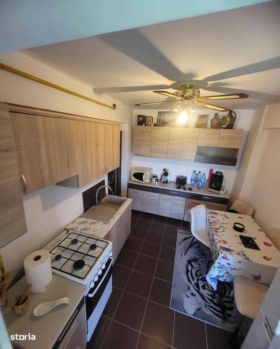Apartament 2 camere decomandate, strada Bradului