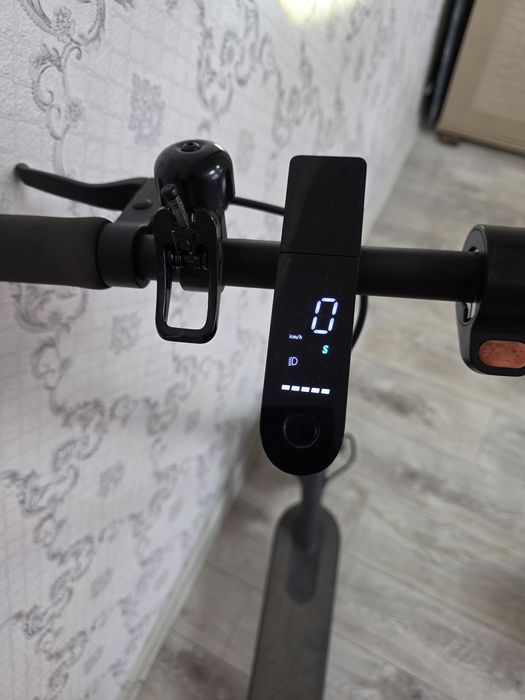 Самокат электро Xiaomi состояние хорошее