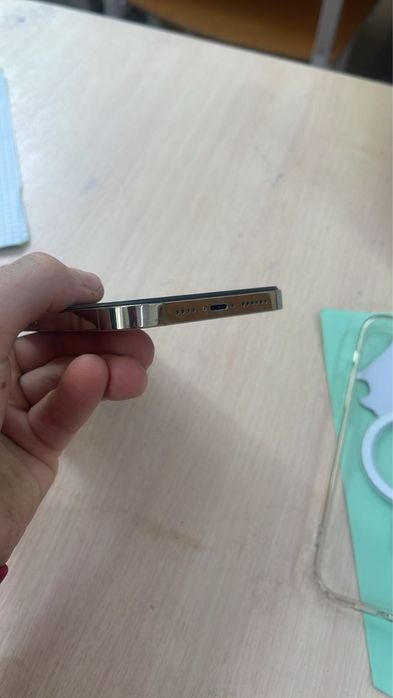 ПРОДАМ АЙФОН 14 про макс