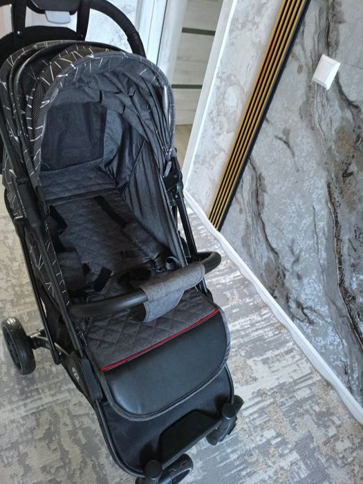 Коляска прогулочная