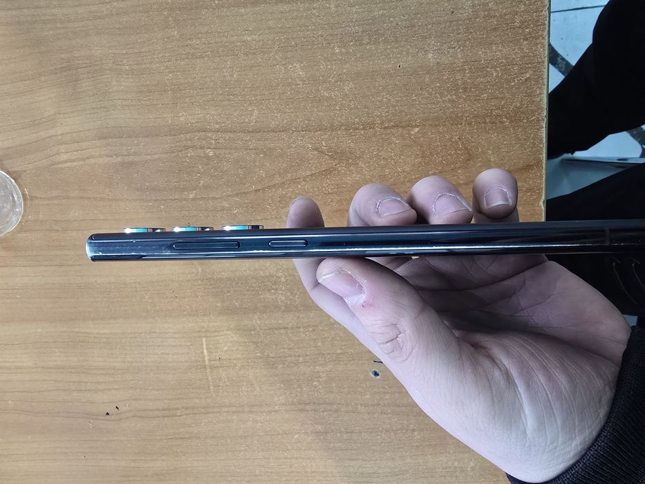 Продам телефон, самсунг с 22 ультра