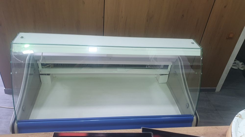 Холодильник для магазина