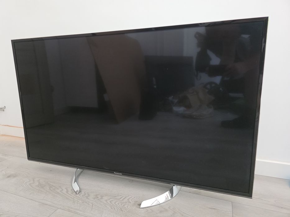 Urgent! Televizor Smart 4k 124Cm /49" TX- 49DX600E   Panasonic