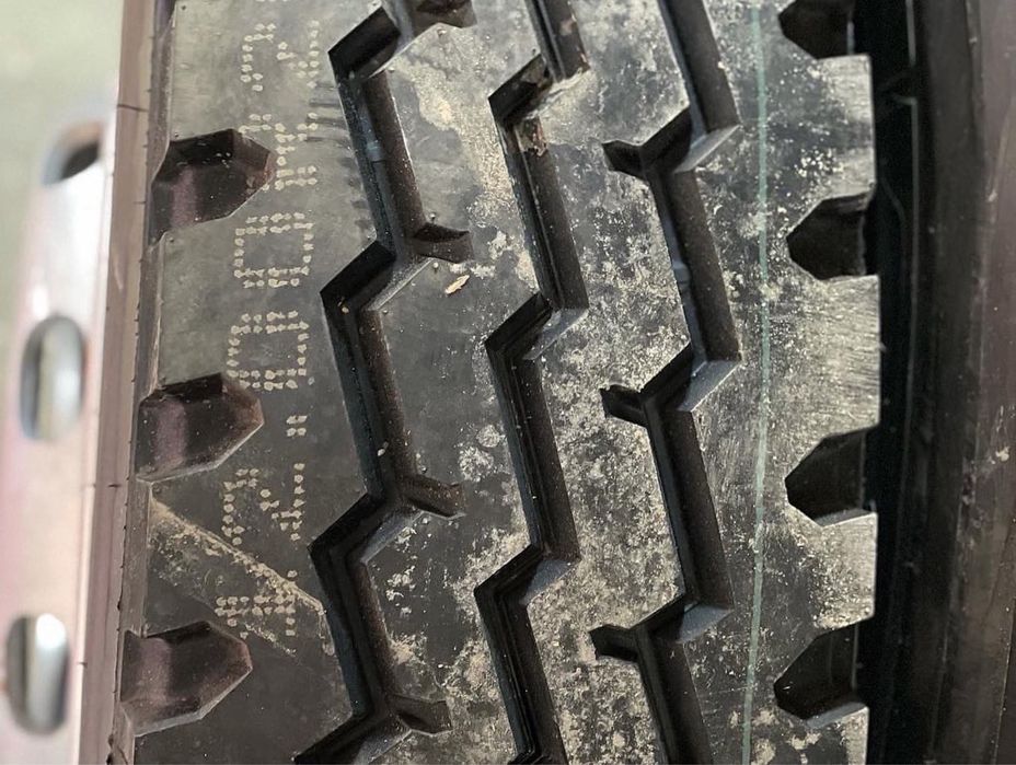 Грузовая шина