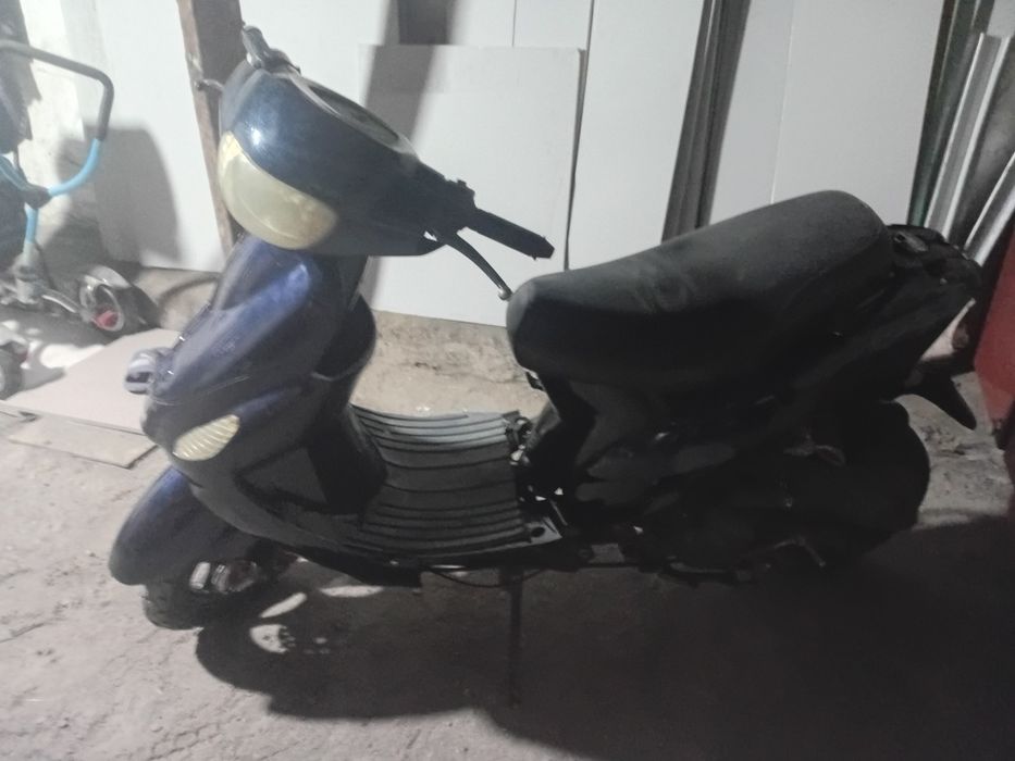 Продам скутор 125 кубов