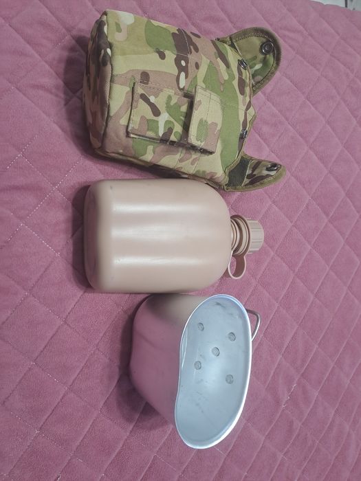 Армейская фляга с ремнем