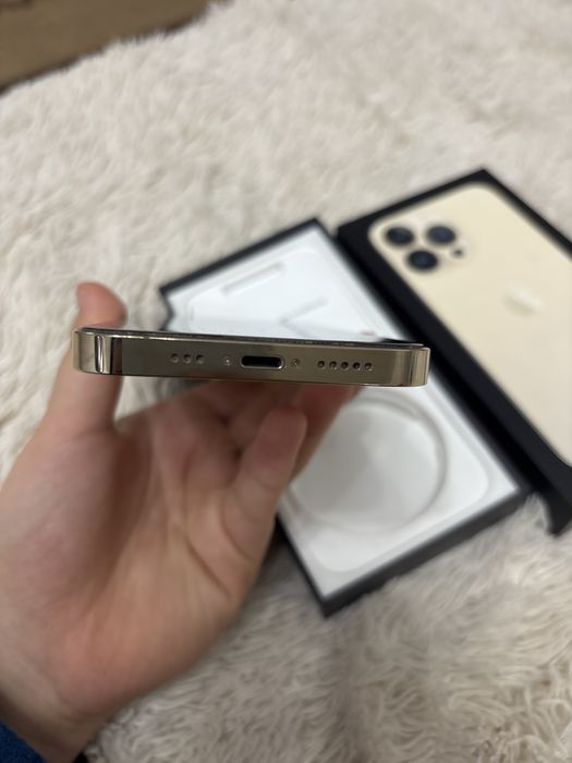 Продам айфон 13 про
